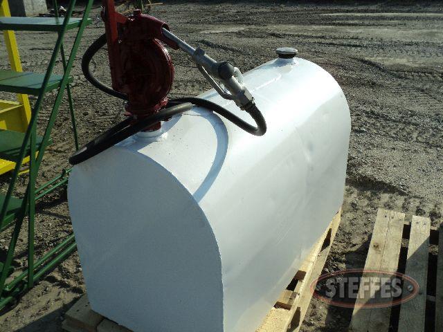 Fuel tank, approx. 125 gal., 23-x29-x4-, _1.JPG